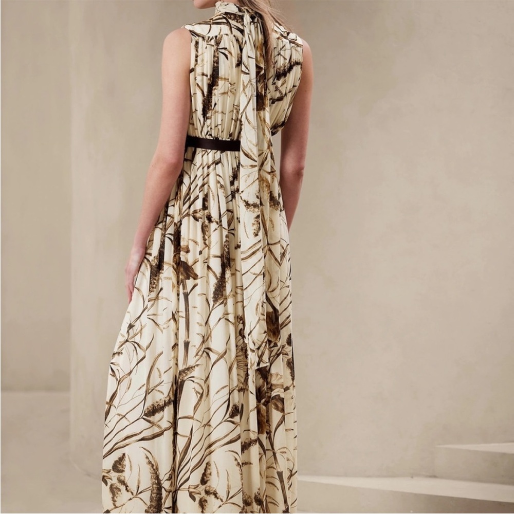 Banana republic flowing floral dress